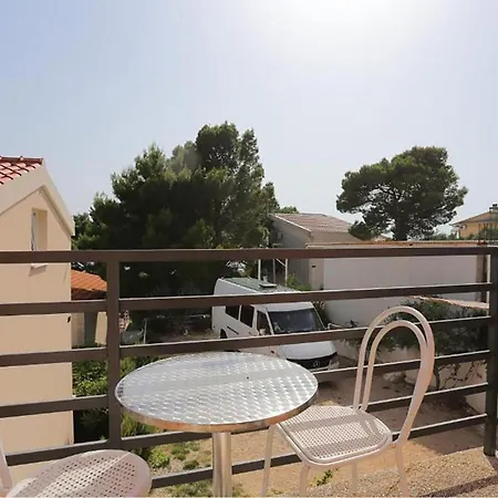 2 Bedroom Lovely In